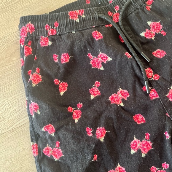 Floral Black and Pink Men's Swim Trunks  Shorts Size Large - Picture 3 of 7